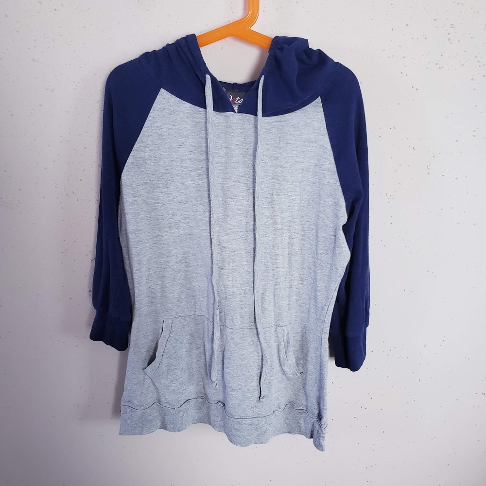 Dots Gray Top Girls Size S Blue Hoodie 3/4 Sleeves